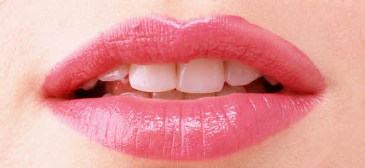 LÀM THẾ NÀO ĐỂ TRỊ MÔI THÂM???